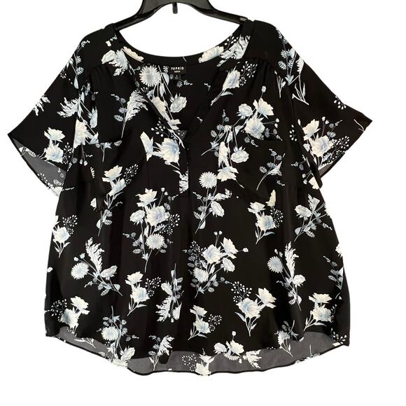 Torrid Harper Studio Blouse 5X Black Floral Crepe De Chine Flutter Career Casual - Picture 2 of 13